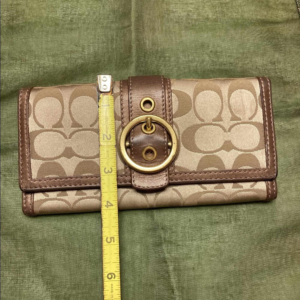 Coach Buckle Wallet - Picture 12 of 12